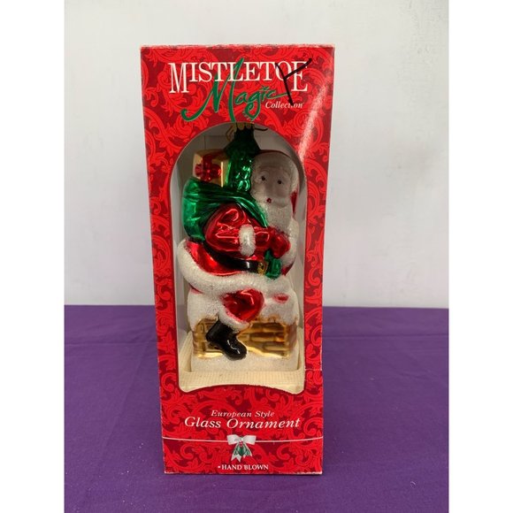 Mistletoe Magic Collection Santa Carrying Sack European Style Glass Ornament Han - Picture 9 of 14